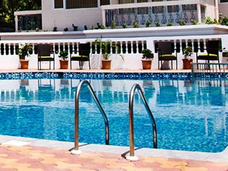 Quality Inn Ocean Palms Goa Calangute Exteriör bild